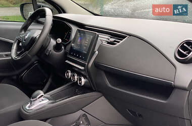 Хэтчбек Renault Zoe 2020 в 