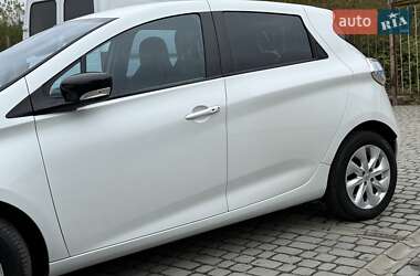 Хэтчбек Renault Zoe 2013 в 