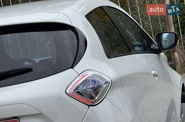 Хэтчбек Renault Zoe 2013 в 