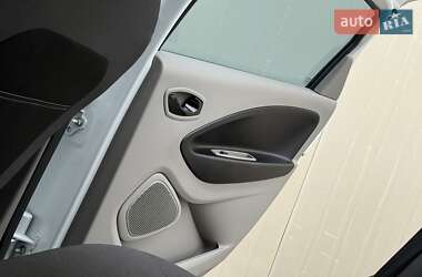 Хэтчбек Renault Zoe 2013 в 