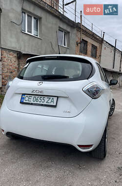 Хэтчбек Renault Zoe 2018 в 