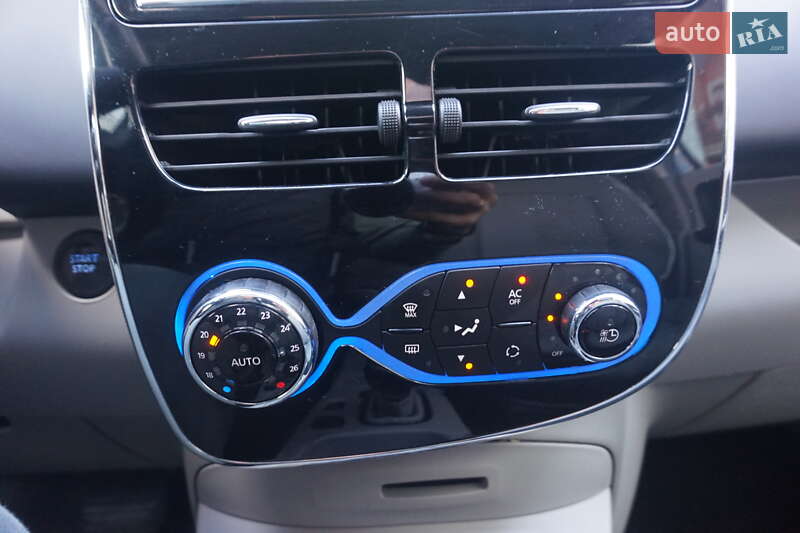 Хэтчбек Renault Zoe 2014 в Самборе