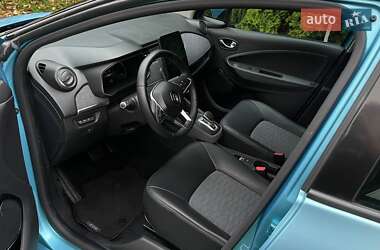 Хэтчбек Renault Zoe 2020 в 