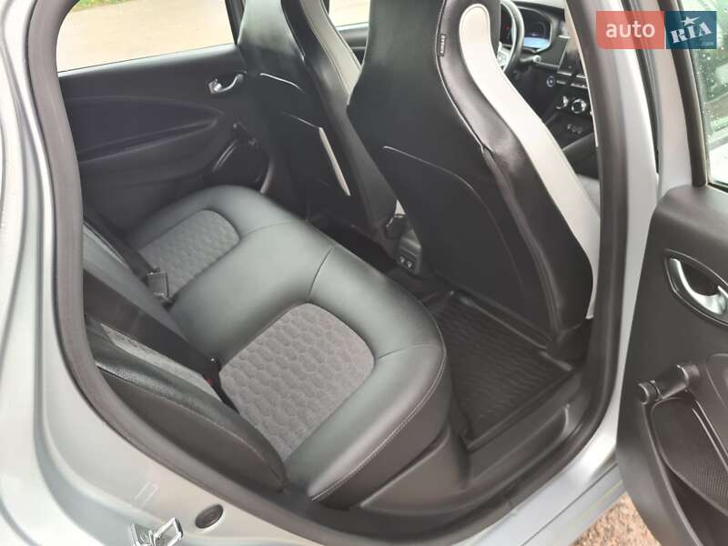 Хэтчбек Renault Zoe 2020 в Дубно