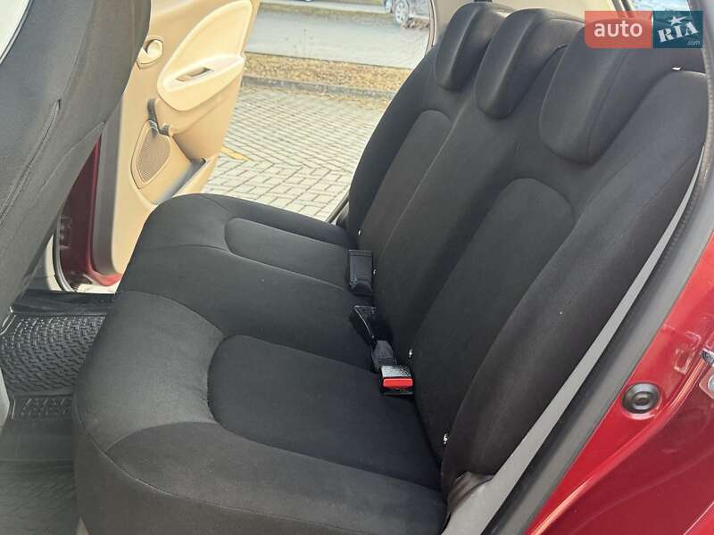 Хэтчбек Renault Zoe 2017 в Дрогобыче фото 37 Хэтчбек Renault Zoe 2017 в Дрогобыче