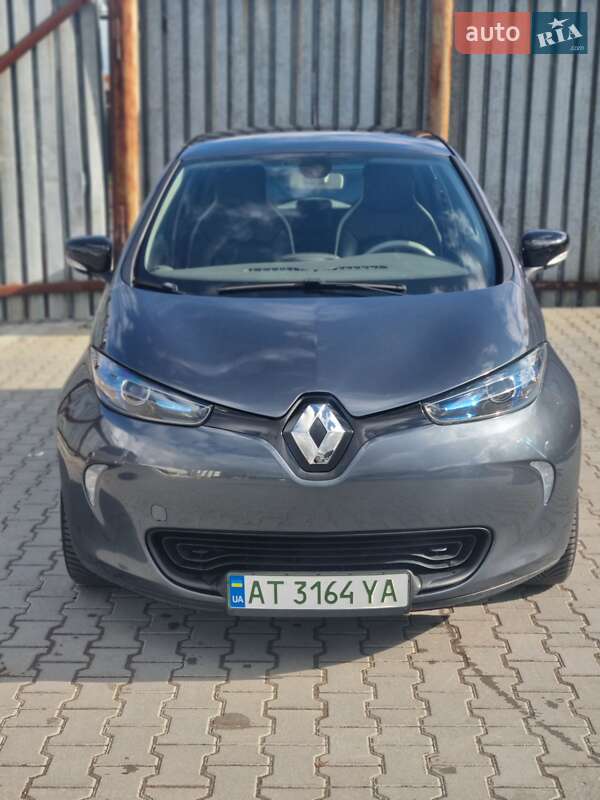 Хэтчбек Renault Zoe 2019 в 