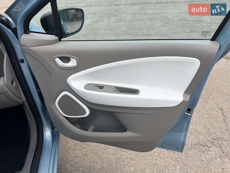 Хэтчбек Renault Zoe 2015 в Тернополе