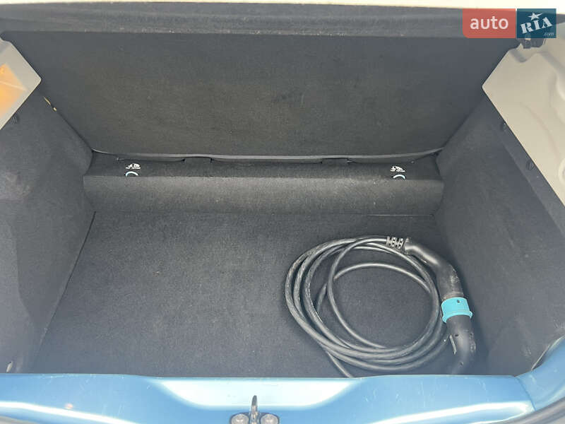 Хэтчбек Renault Zoe 2015 в Тернополе