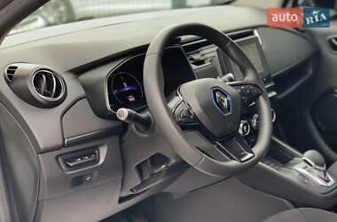 Хэтчбек Renault Zoe 2020 в 