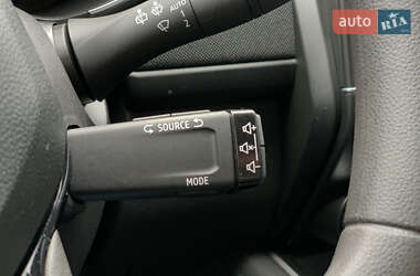 Хэтчбек Renault Zoe 2020 в 