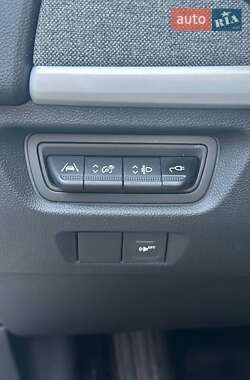 Хэтчбек Renault Zoe 2020 в 