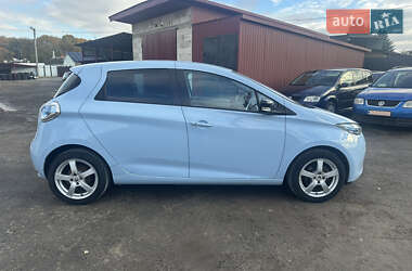 Хэтчбек Renault Zoe 2016 в 