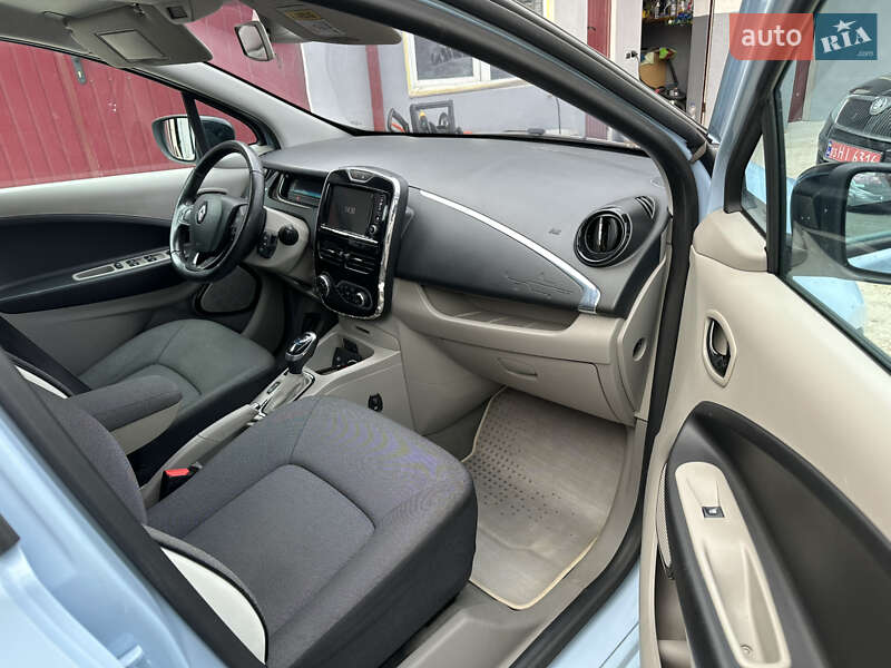 Хэтчбек Renault Zoe 2016 в Сокале