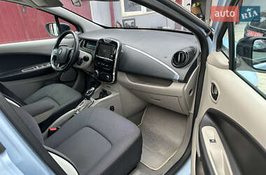 Хэтчбек Renault Zoe 2016 в 