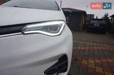 Хэтчбек Renault Zoe 2020 в 