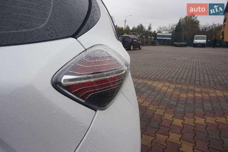 Хэтчбек Renault Zoe 2020 в Самборе