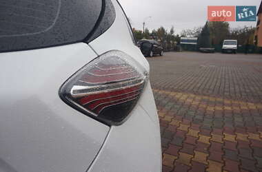 Хэтчбек Renault Zoe 2020 в 