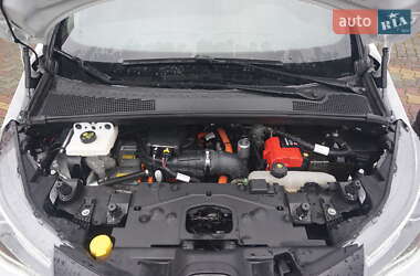 Хэтчбек Renault Zoe 2020 в 