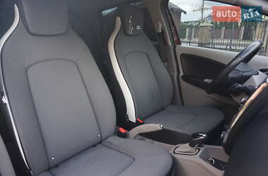 Хэтчбек Renault Zoe 2015 в 