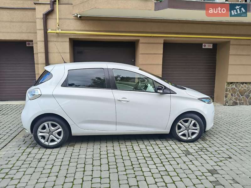 Хетчбек Renault Zoe 2017 в Надвірній фото 6 Хетчбек Renault Zoe 2017 в Надвірній
