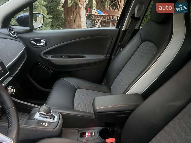 Хэтчбек Renault Zoe 2022 в Дубно