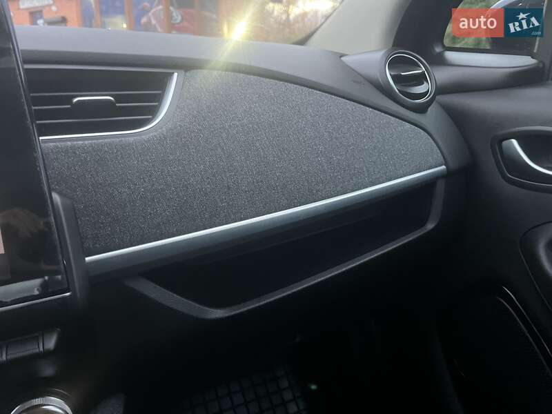 Хэтчбек Renault Zoe 2022 в Дубно