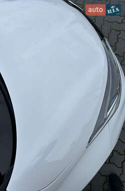 Хэтчбек Renault Zoe 2021 в 