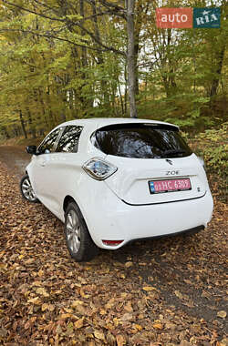 Хетчбек Renault Zoe 2013 в  фото 7 Хетчбек Renault Zoe 2013 в