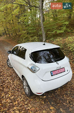 Хетчбек Renault Zoe 2013 в  фото 9 Хетчбек Renault Zoe 2013 в