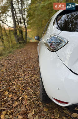 Хетчбек Renault Zoe 2013 в  фото 12 Хетчбек Renault Zoe 2013 в
