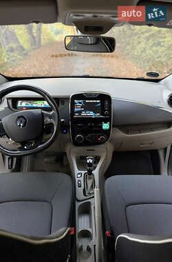 Хетчбек Renault Zoe 2013 в  фото 25 Хетчбек Renault Zoe 2013 в