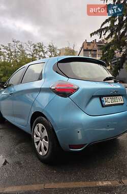 Хэтчбек Renault Zoe 2020 в 