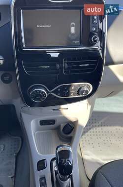 Хетчбек Renault Zoe 2014 в 