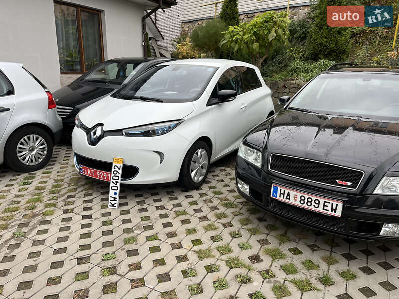 Хетчбек Renault Zoe 2013 в Звягелі фото 8 Хетчбек Renault Zoe 2013 в Звягелі