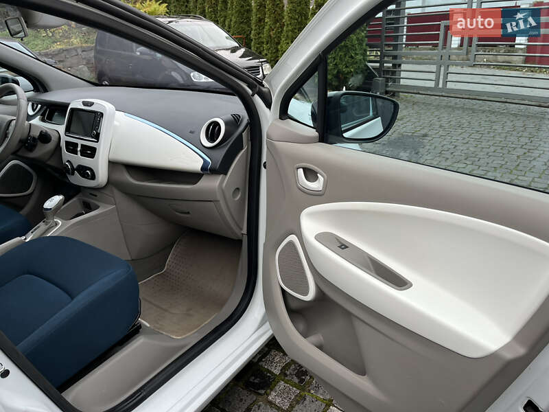 Хетчбек Renault Zoe 2013 в Звягелі фото 24 Хетчбек Renault Zoe 2013 в Звягелі
