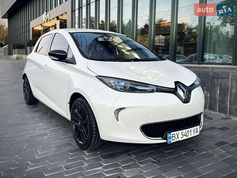 Хетчбек Renault Zoe 2015 в 