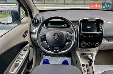 Хэтчбек Renault Zoe 2015 в 