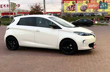Хэтчбек Renault Zoe 2017 в 