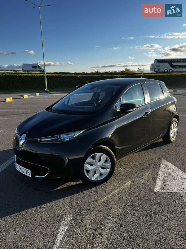 Хэтчбек Renault Zoe 2014 в 