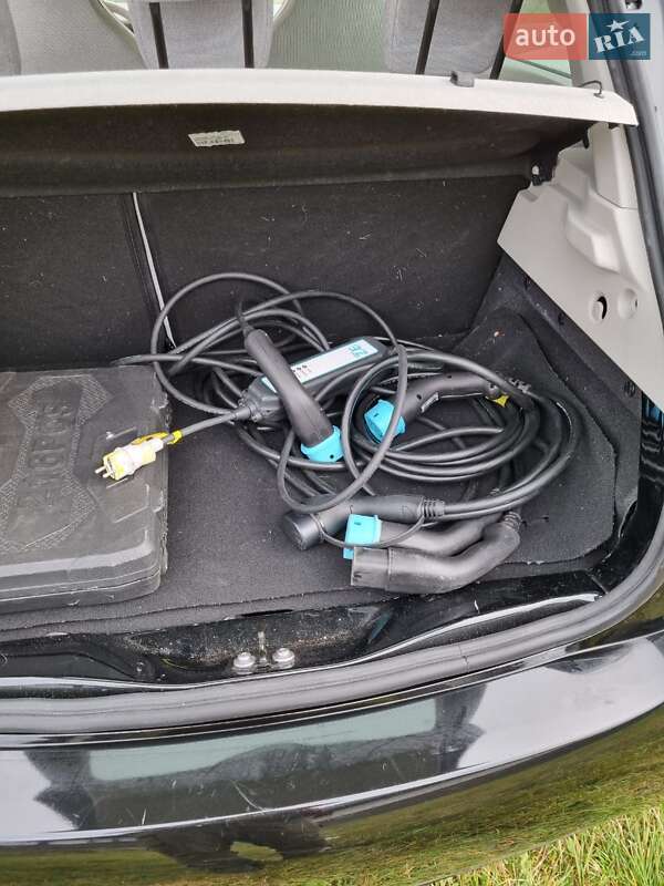 Хетчбек Renault Zoe 2017 в Рокитному