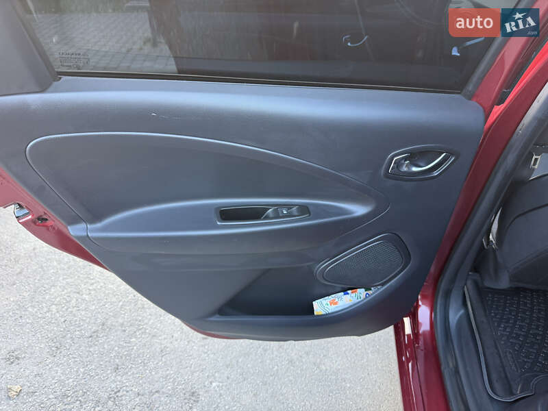 Хетчбек Renault Zoe 2018 в Львові фото 5 Хетчбек Renault Zoe 2018 в Львові