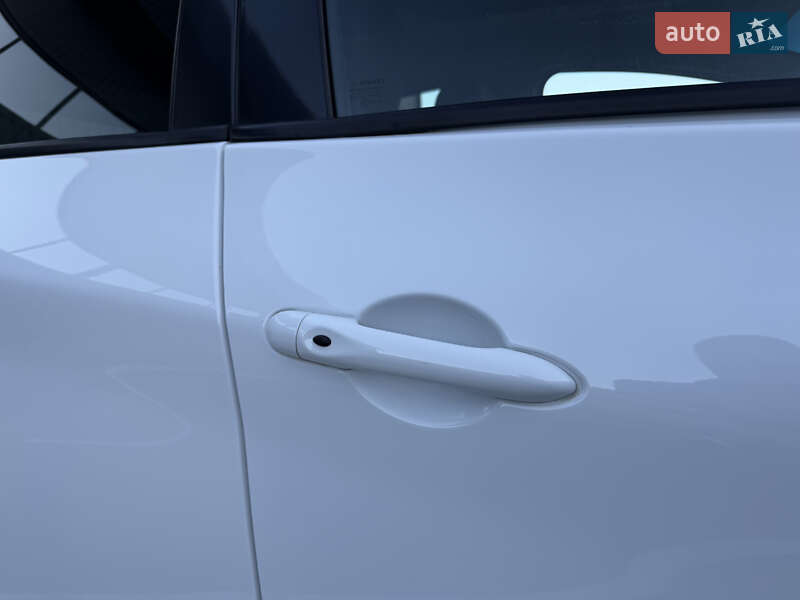 Хэтчбек Renault Zoe 2017 в Дубно фото 75 Хэтчбек Renault Zoe 2017 в Дубно