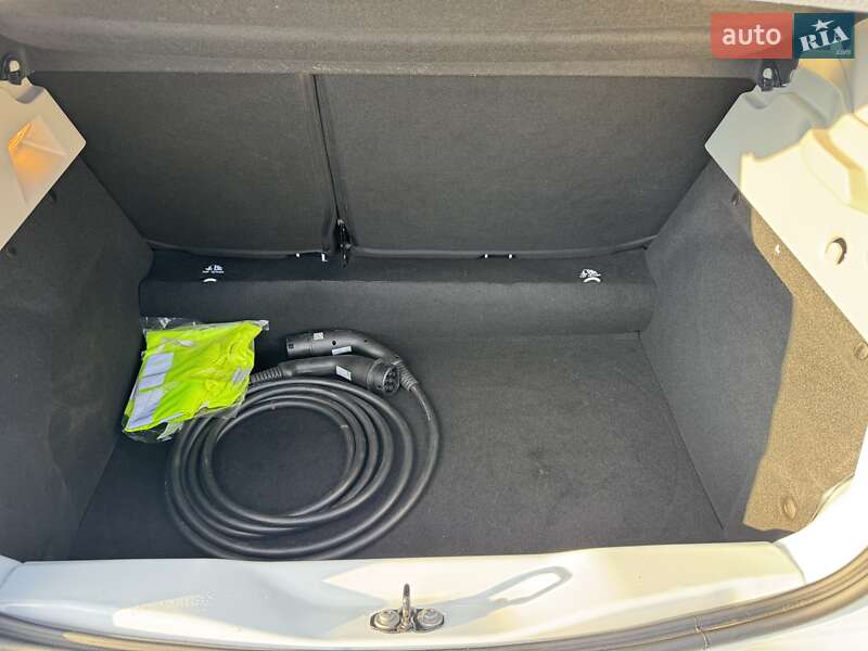 Хетчбек Renault Zoe 2021 в Житомирі фото 8 Хетчбек Renault Zoe 2021 в Житомирі