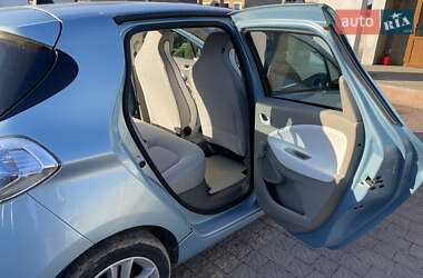 Хетчбек Renault Zoe 2015 в  фото 4 Хетчбек Renault Zoe 2015 в