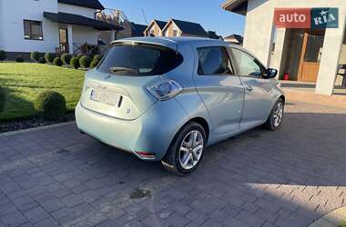 Хетчбек Renault Zoe 2015 в  фото 9 Хетчбек Renault Zoe 2015 в