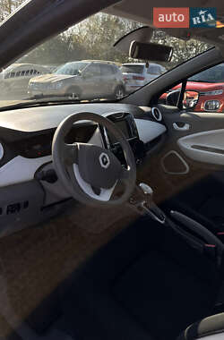 Хэтчбек Renault Zoe 2019 в 
