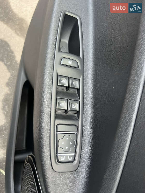Хетчбек Renault Zoe 2020 в Києві фото 28 Хетчбек Renault Zoe 2020 в Києві