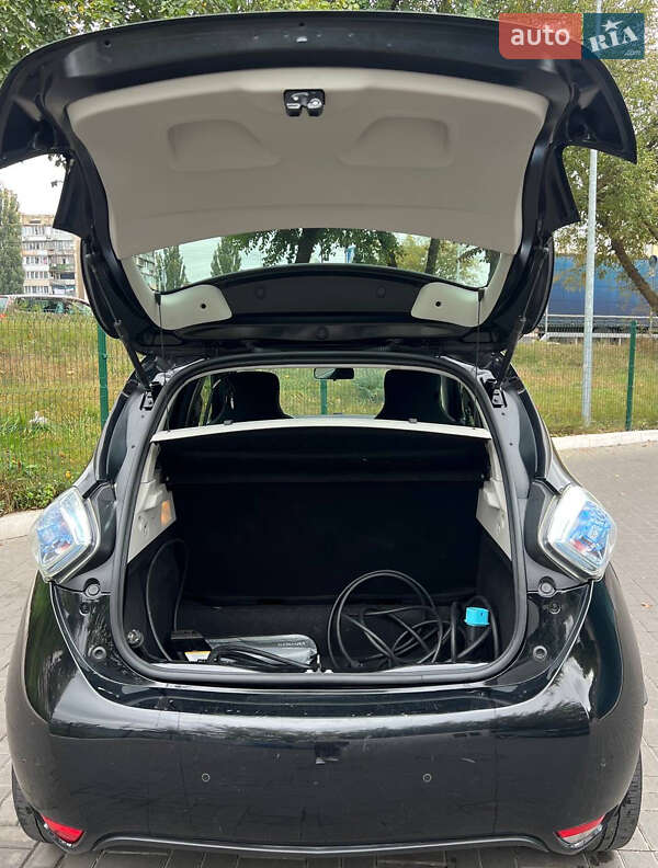Хэтчбек Renault Zoe 2018 в Киеве фото 12 Хэтчбек Renault Zoe 2018 в Киеве