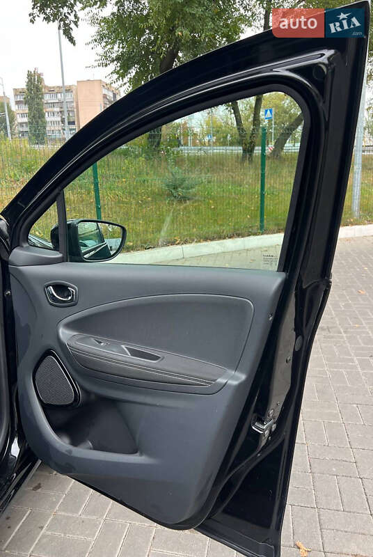 Хэтчбек Renault Zoe 2018 в Киеве фото 14 Хэтчбек Renault Zoe 2018 в Киеве