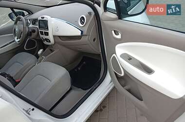 Хетчбек Renault Zoe 2014 в  фото 16 Хетчбек Renault Zoe 2014 в